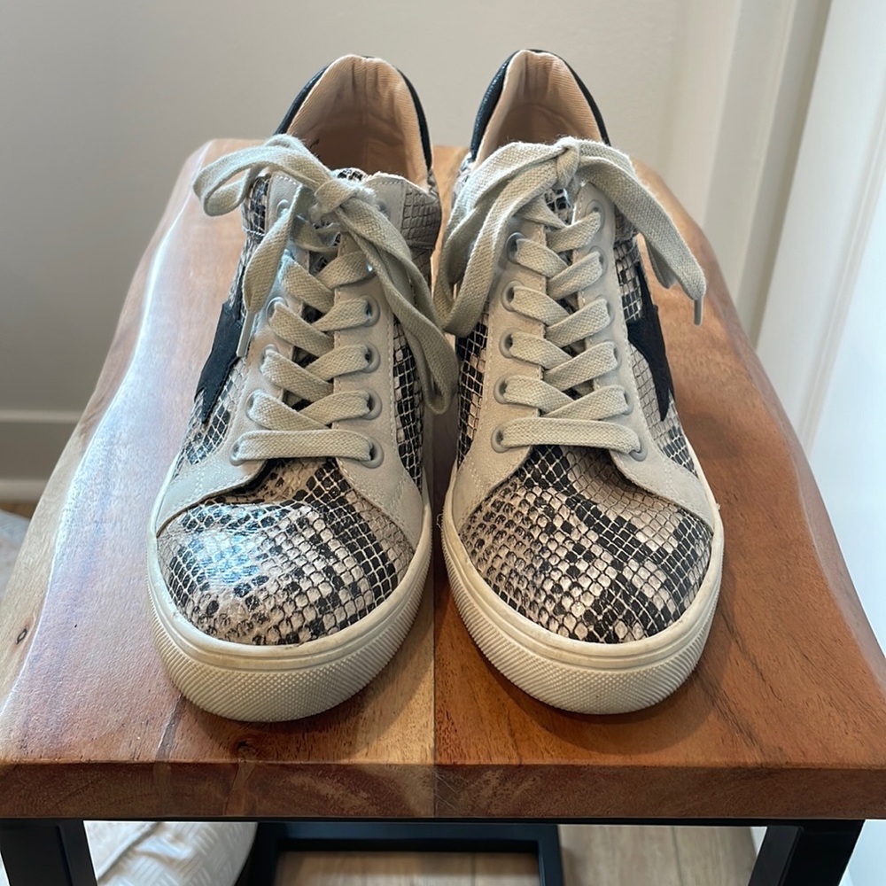 Snakeskin wedge sneakers